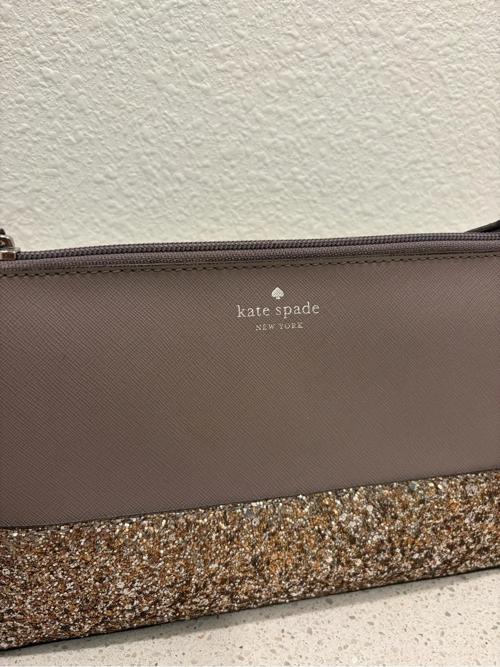 Kate Spade Greta Court Ramey Cityscape Glitter Crossbody Bag Women’s Purse EUC